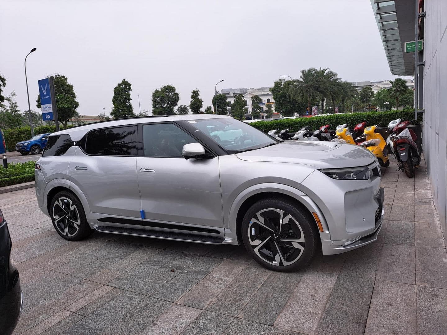 Xe hợp đồng doanh nghiệp